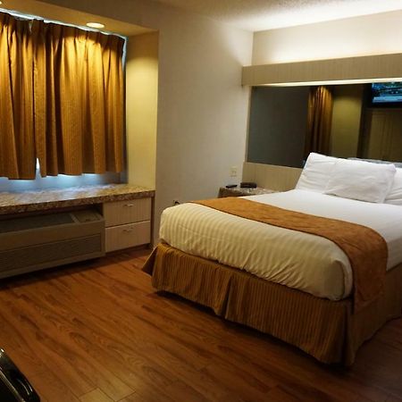 Centerway Hotel Buffalo Tonawanda Bagian luar foto