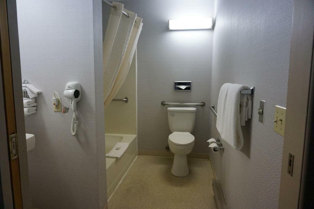 Centerway Hotel Buffalo Tonawanda Bagian luar foto