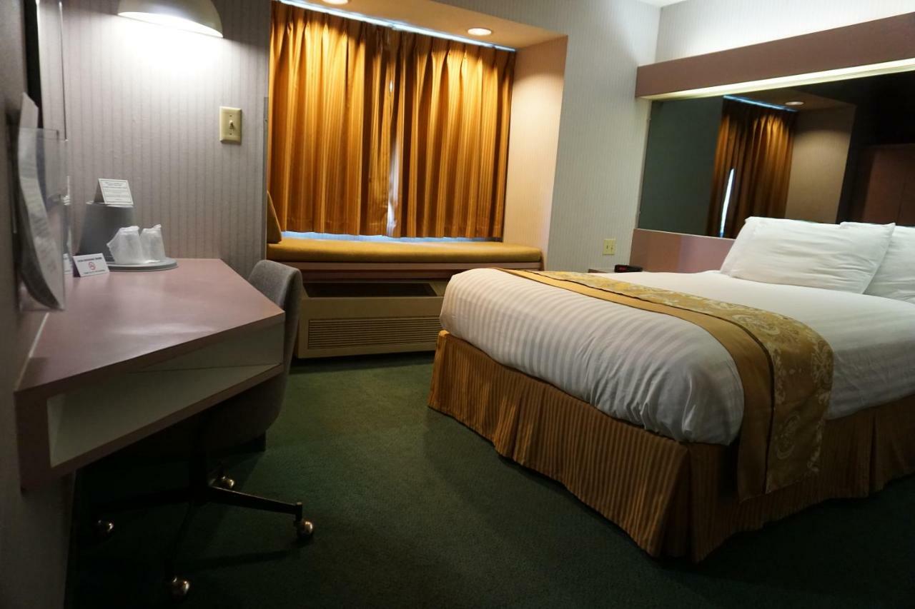 Centerway Hotel Buffalo Tonawanda Bagian luar foto