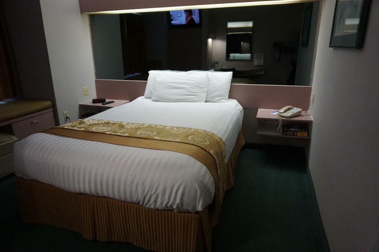 Centerway Hotel Buffalo Tonawanda Bagian luar foto