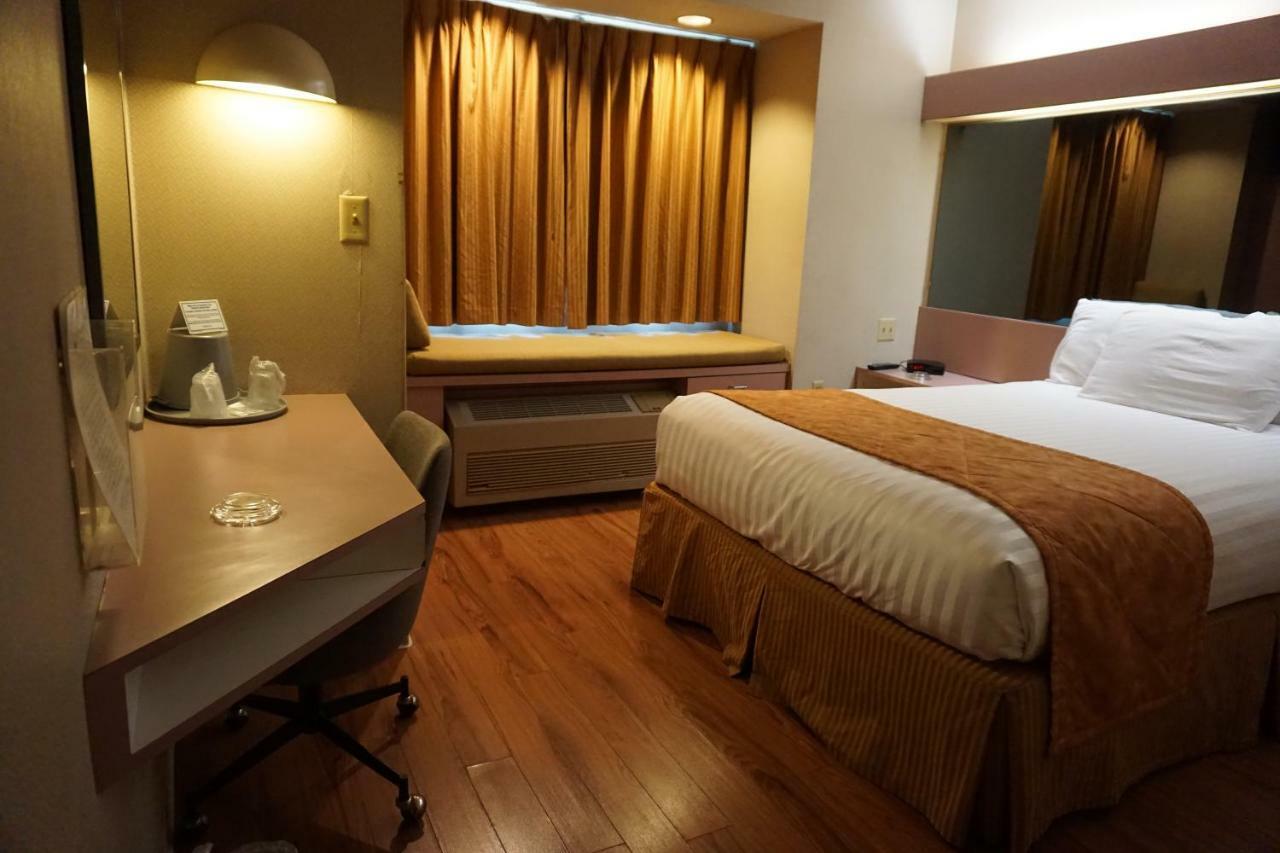Centerway Hotel Buffalo Tonawanda Bagian luar foto